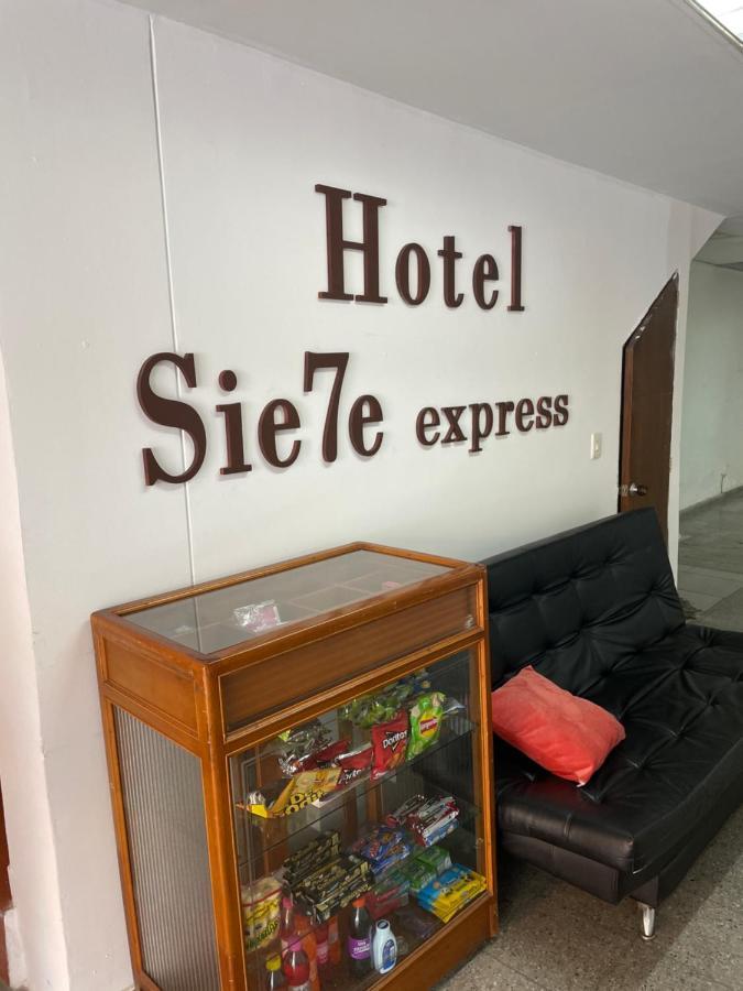 Hotel Sie7E Express 메딜린 외부 사진